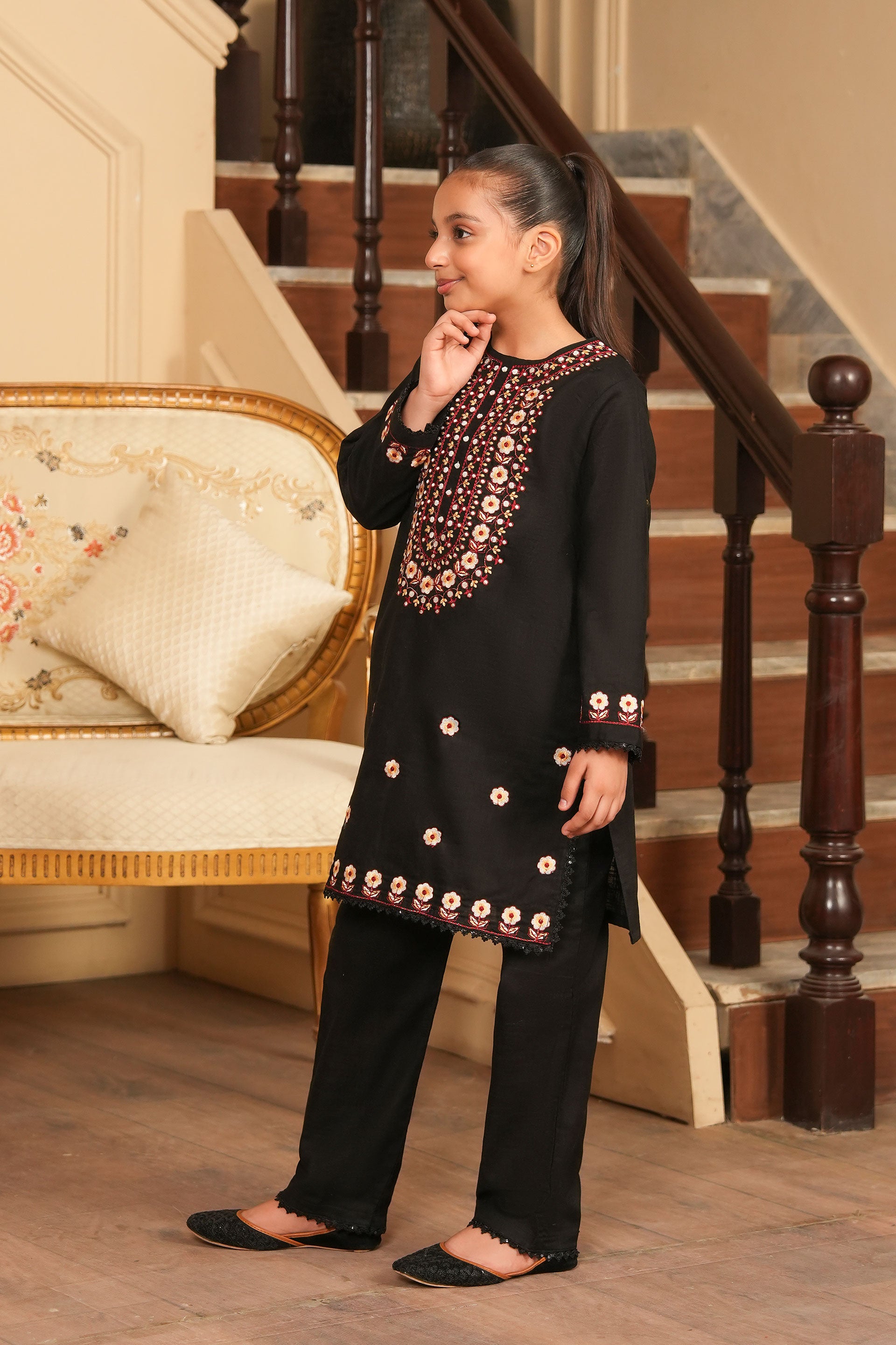 Hoor Embroidered Khaddar 2 Piece – Twilight Bloom 🌺 (RTW)