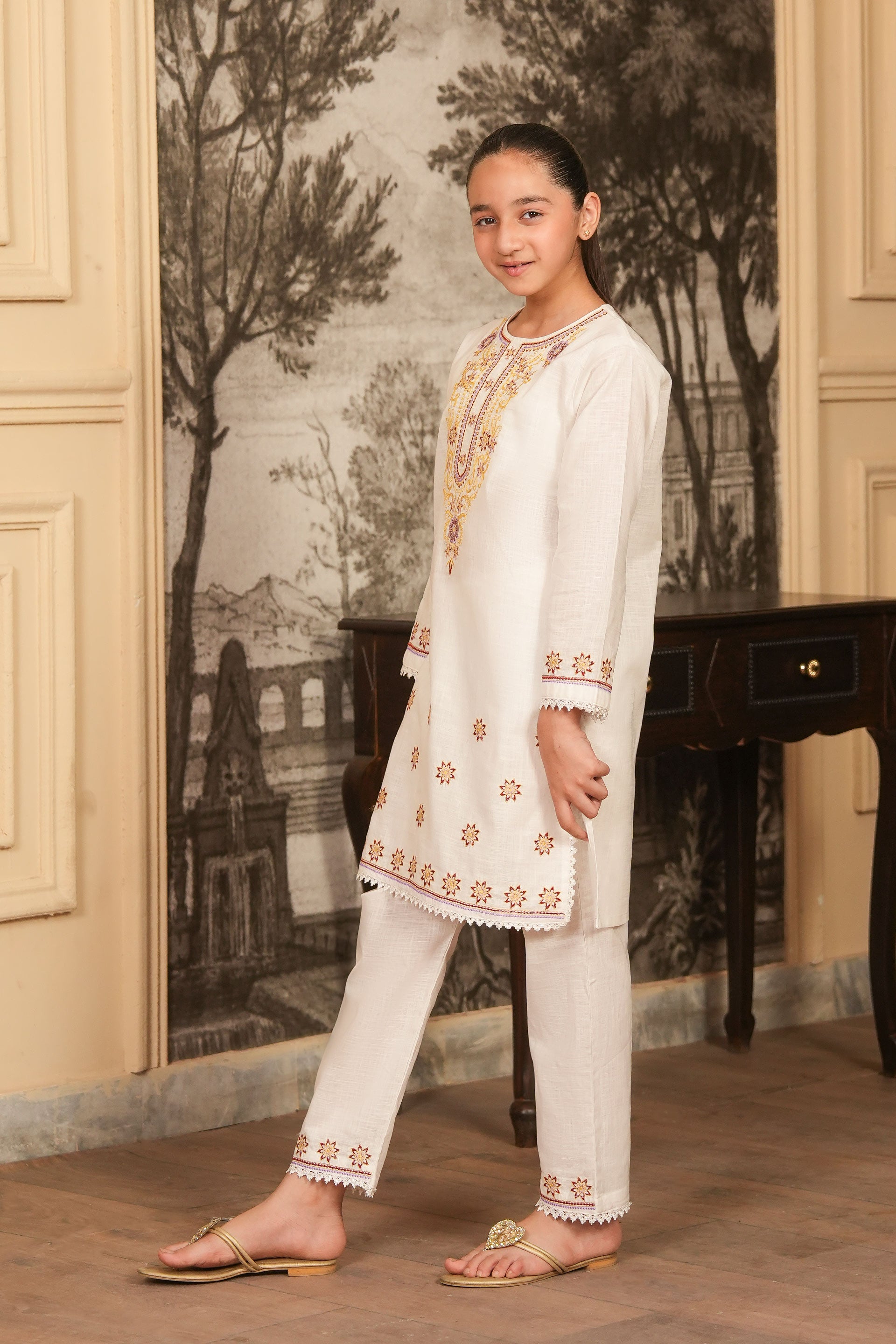 Aafreen Embroidered  Khaddar 2 Piece – Snow Petal (RTW) ❄️🌸