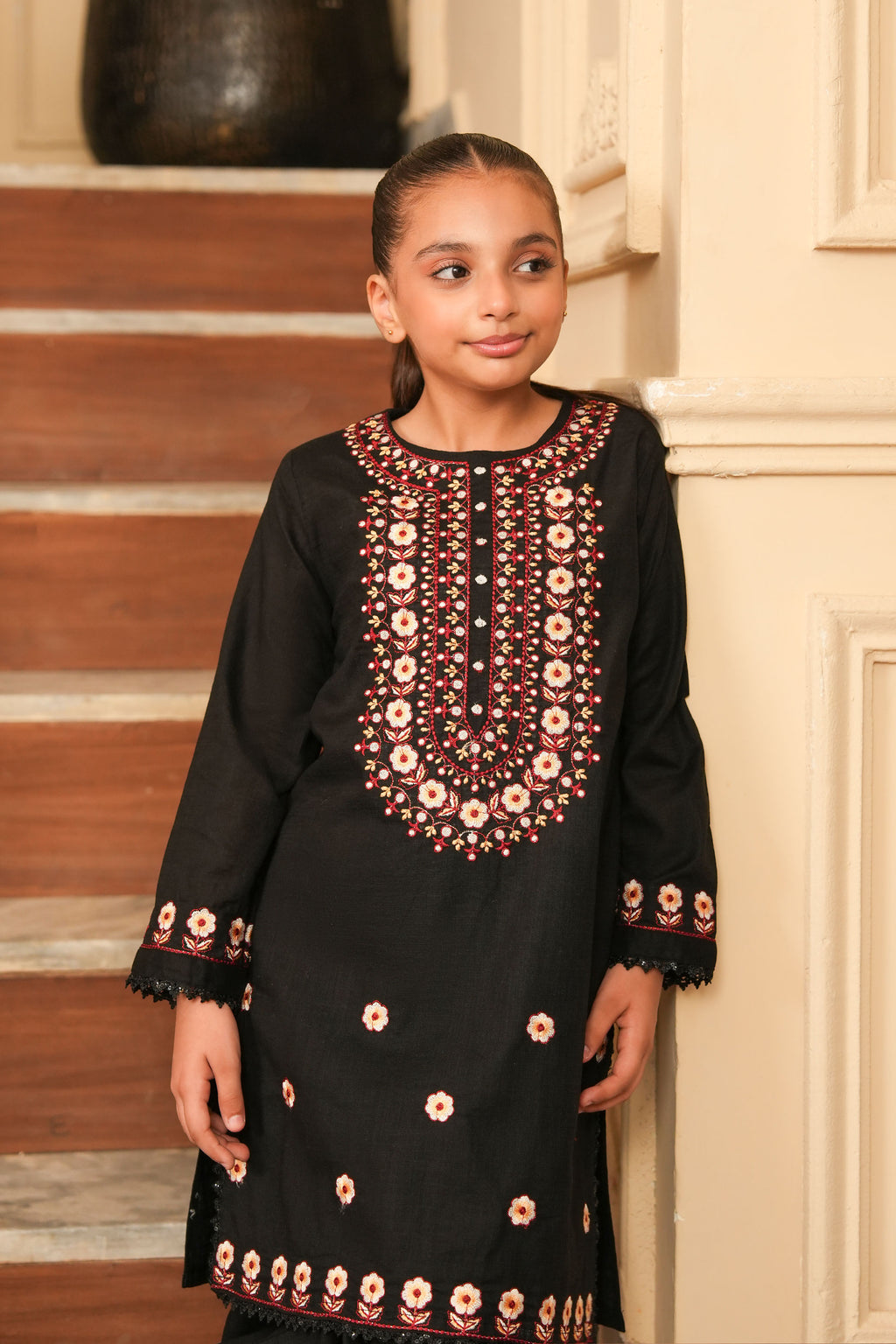 Hoor Embroidered Khaddar 2 Piece – Twilight Bloom 🌺 (RTW)