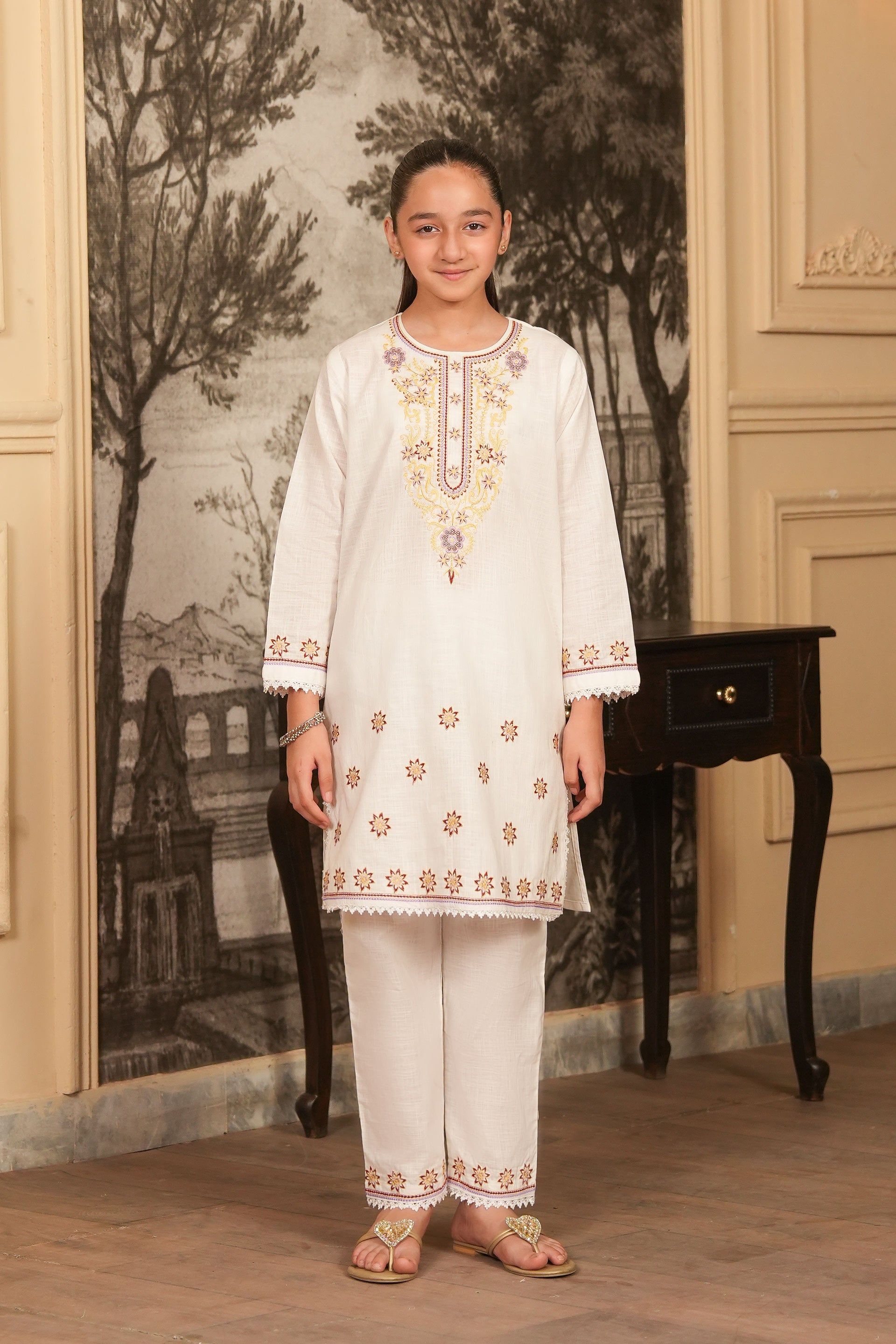 Aafreen Embroidered  Khaddar 2 Piece – Snow Petal (RTW) ❄️🌸