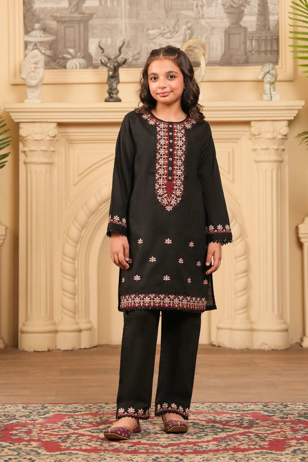 Inaya Embroidered Khaddar 02 Piece – Black (RTW) 🖤
