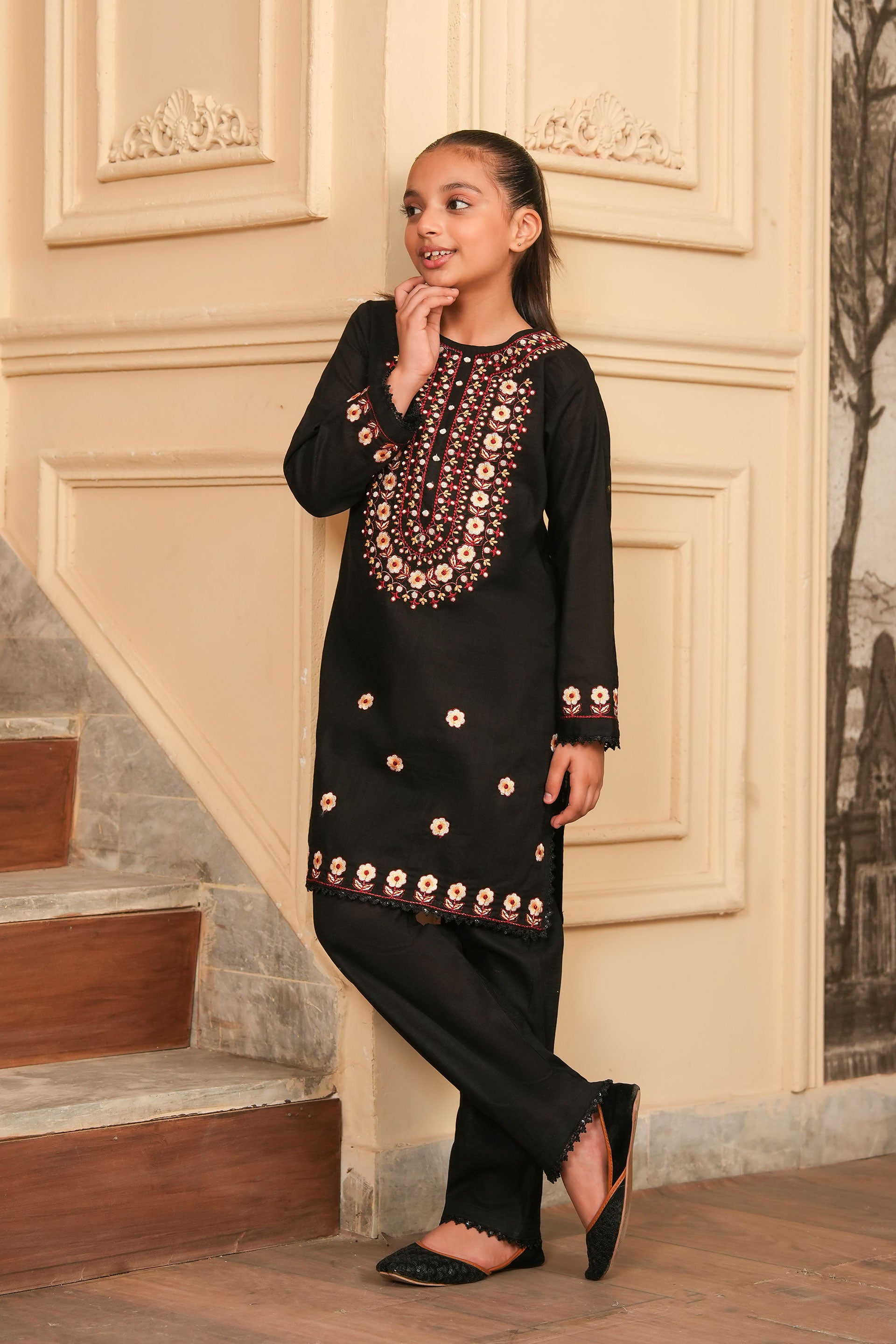 Hoor Embroidered Khaddar 2 Piece – Twilight Bloom 🌺 (RTW)