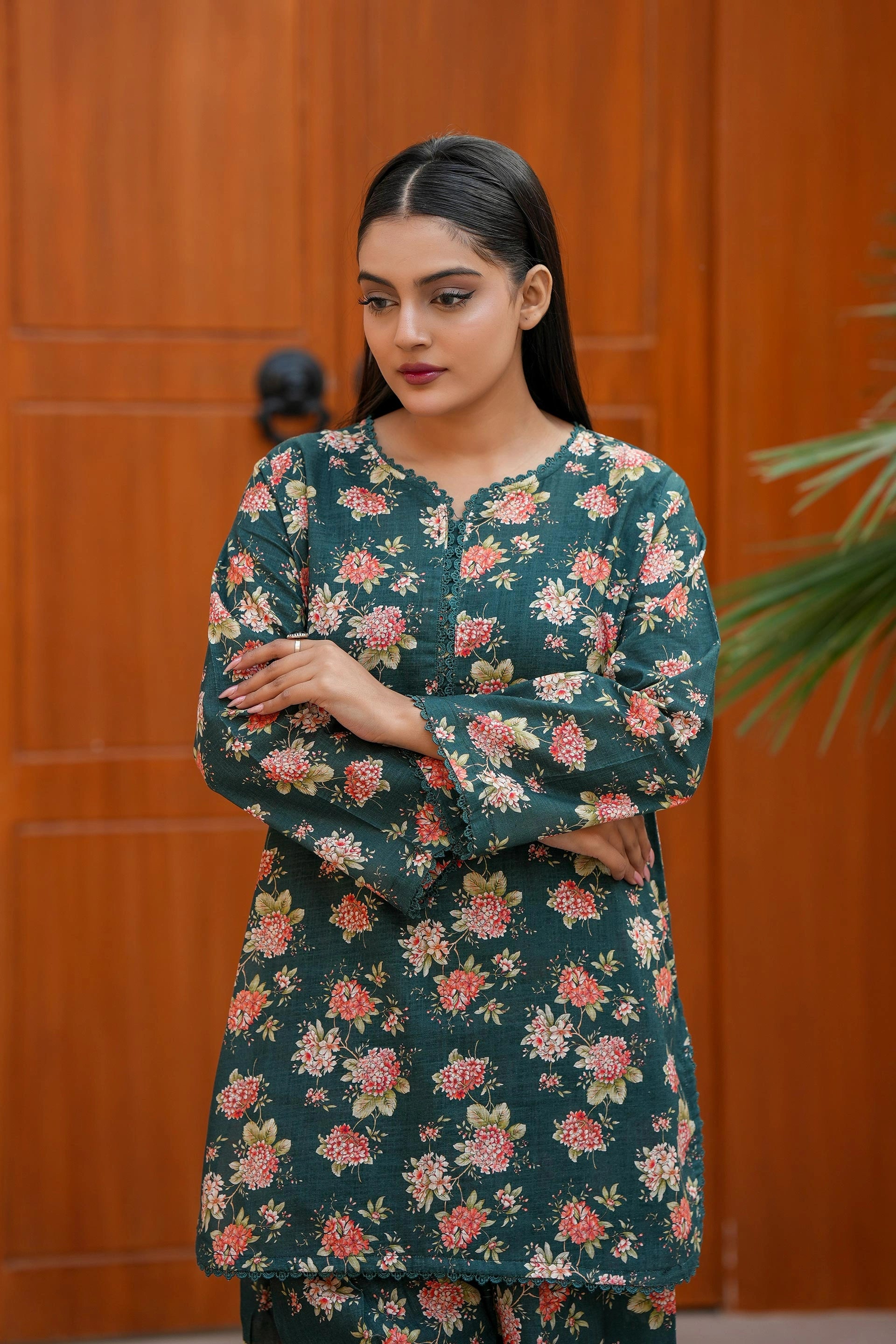Floral Printed Khaddar 2-Piece Suit