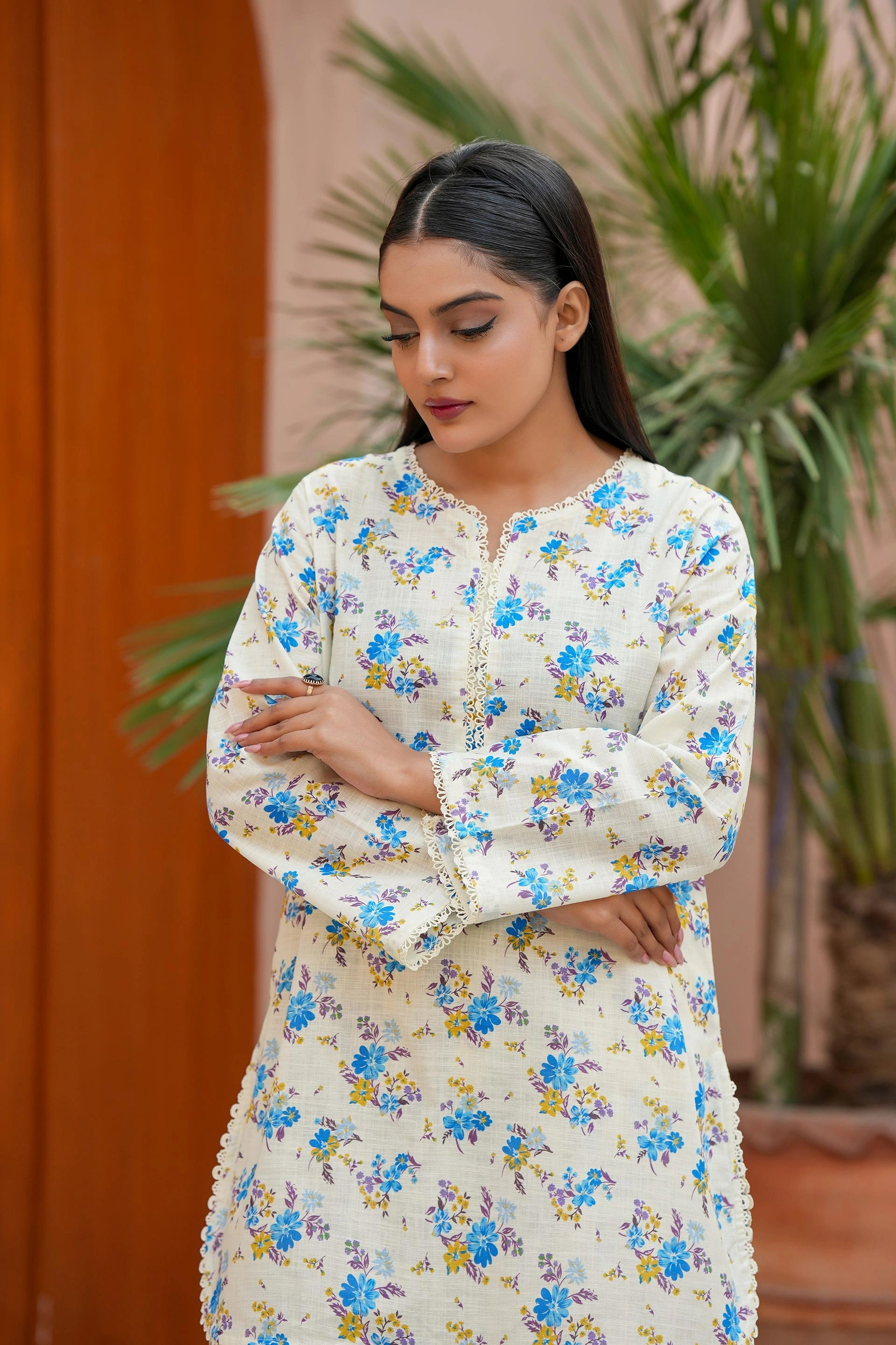Boutique-Style Cream Floral Suit | Women’s 2-Piece Winter Ensemble