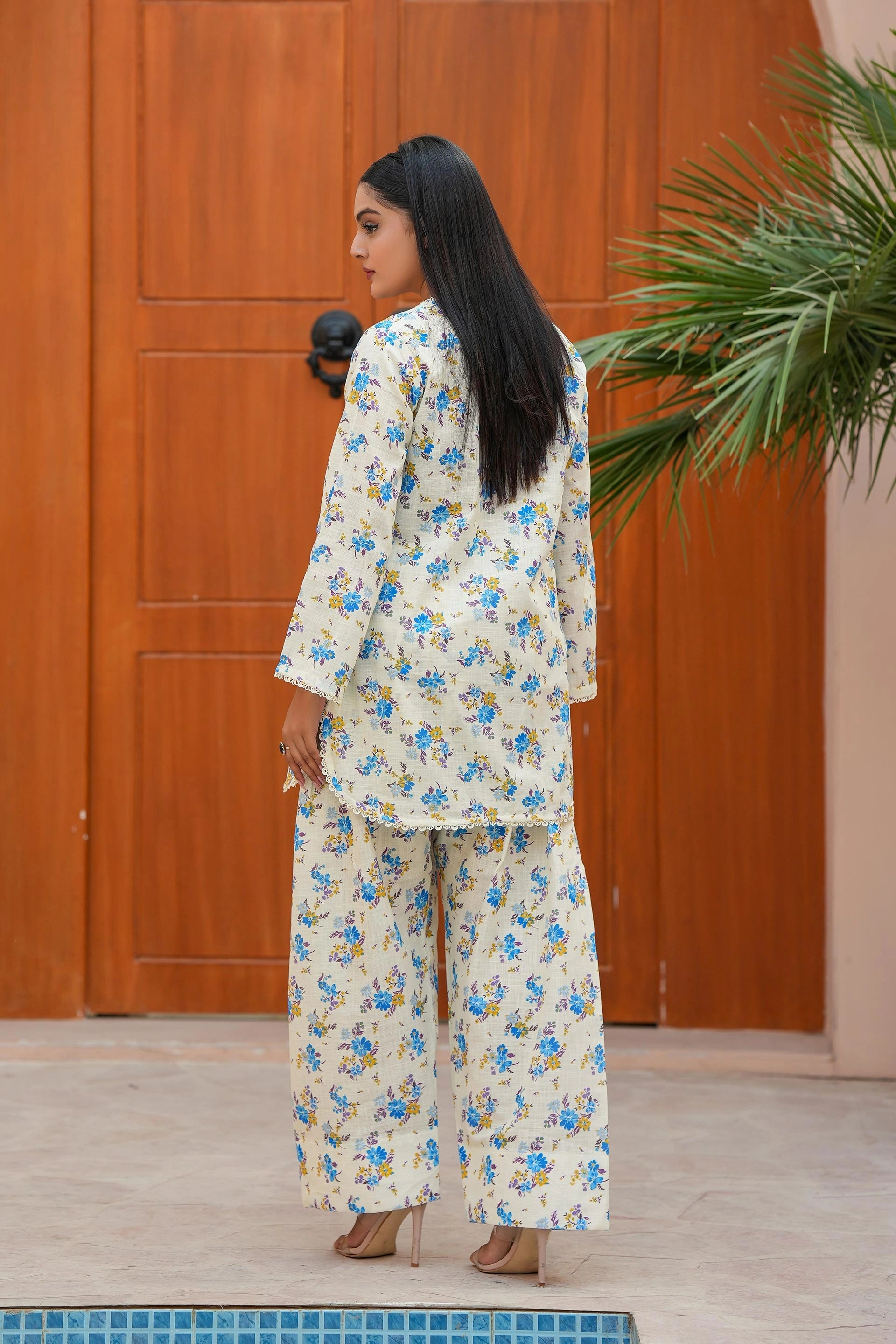 Boutique-Style Cream Floral Suit | Women’s 2-Piece Winter Ensemble