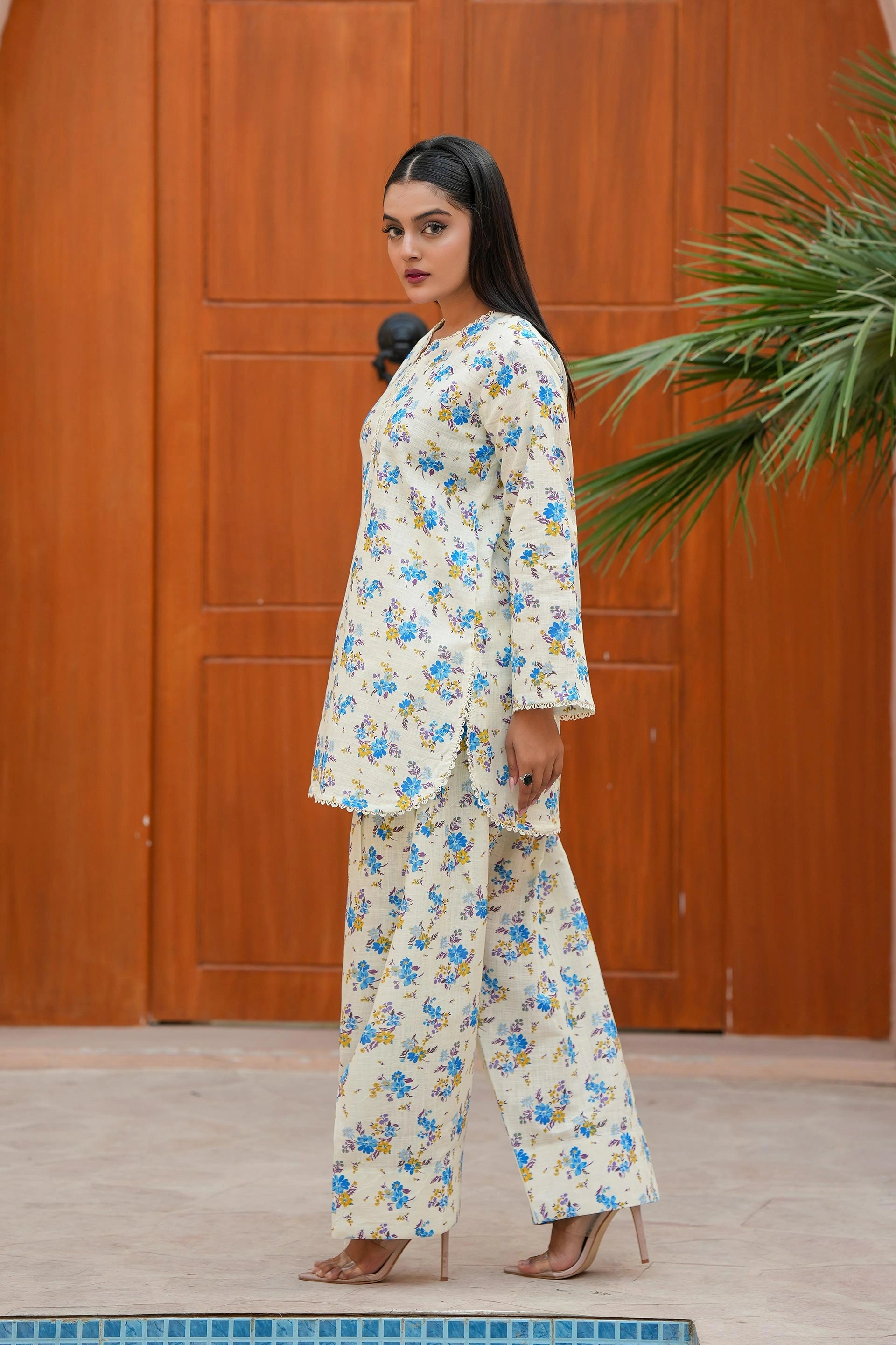 Boutique-Style Cream Floral Suit | Women’s 2-Piece Winter Ensemble