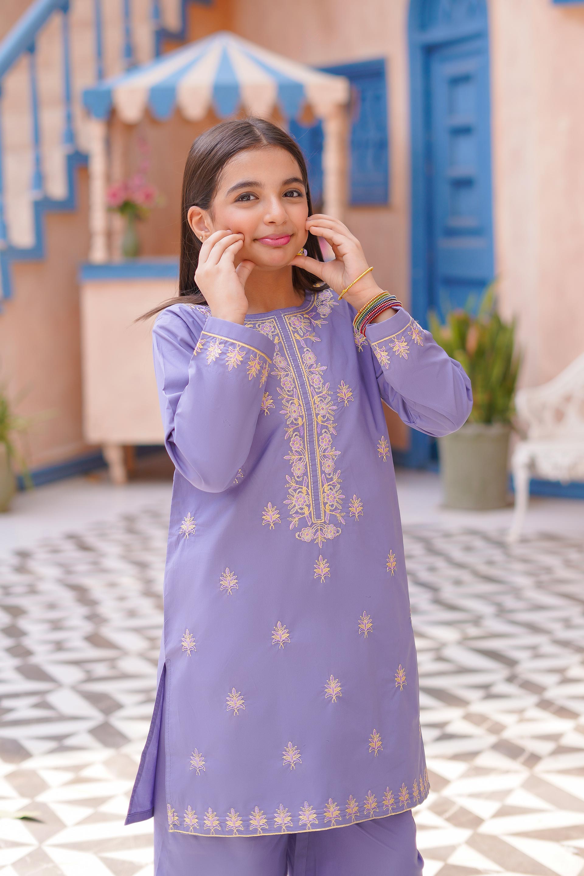 Royal Bloom Imported Lawn Embroidery 2Pc – Lavender (RTW)