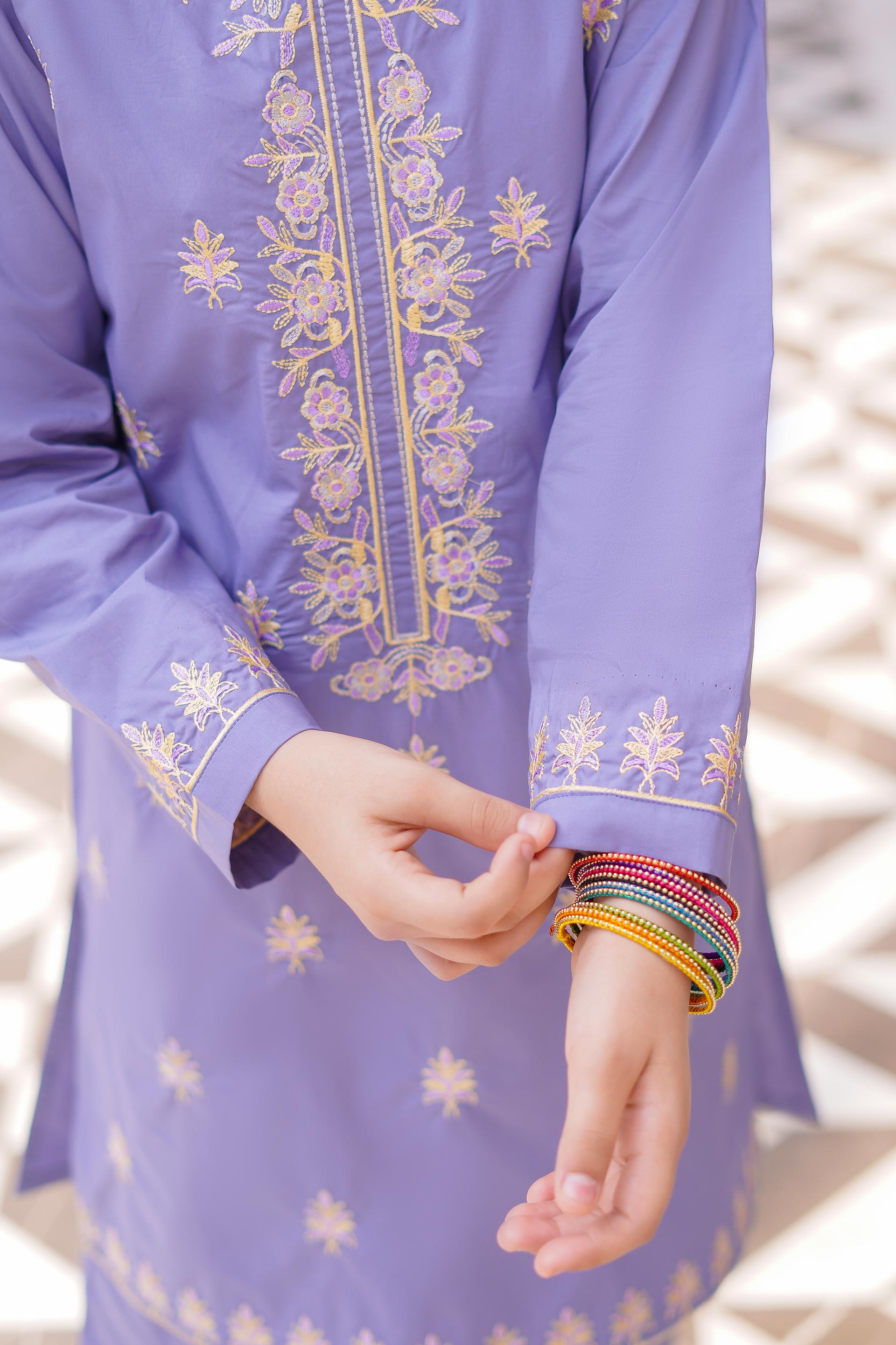 Royal Bloom Imported Lawn Embroidery 2Pc – Lavender (RTW)