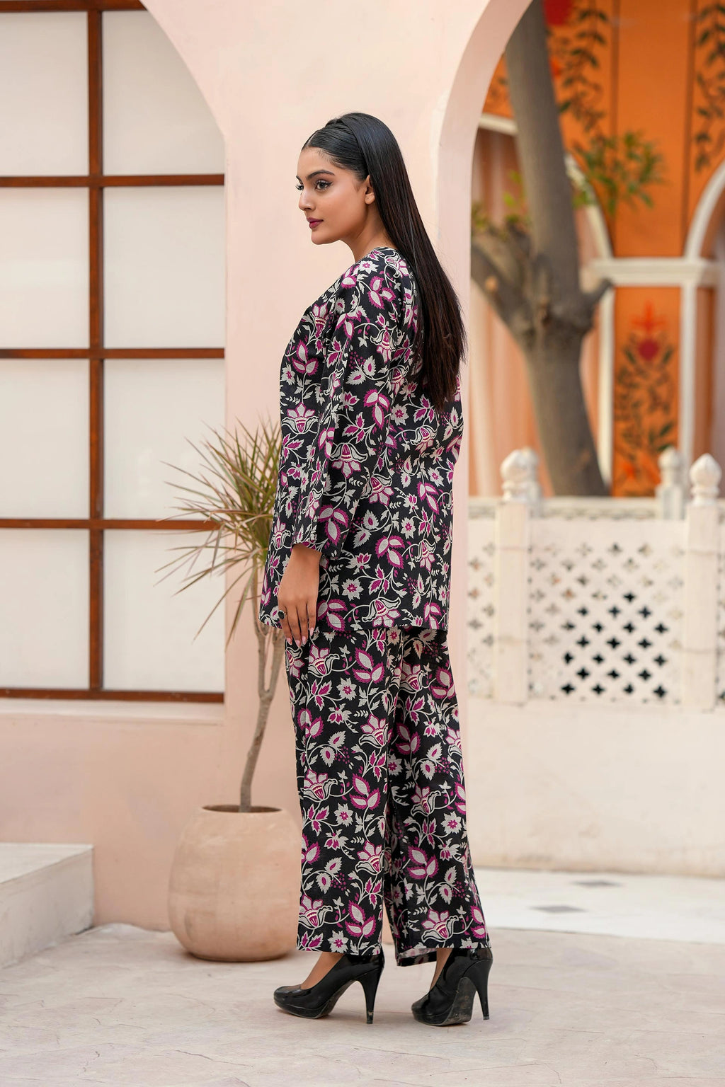 Elegant Black Botanical Khaddar-Feel Co-Ord Set | Floral Printed Outfit