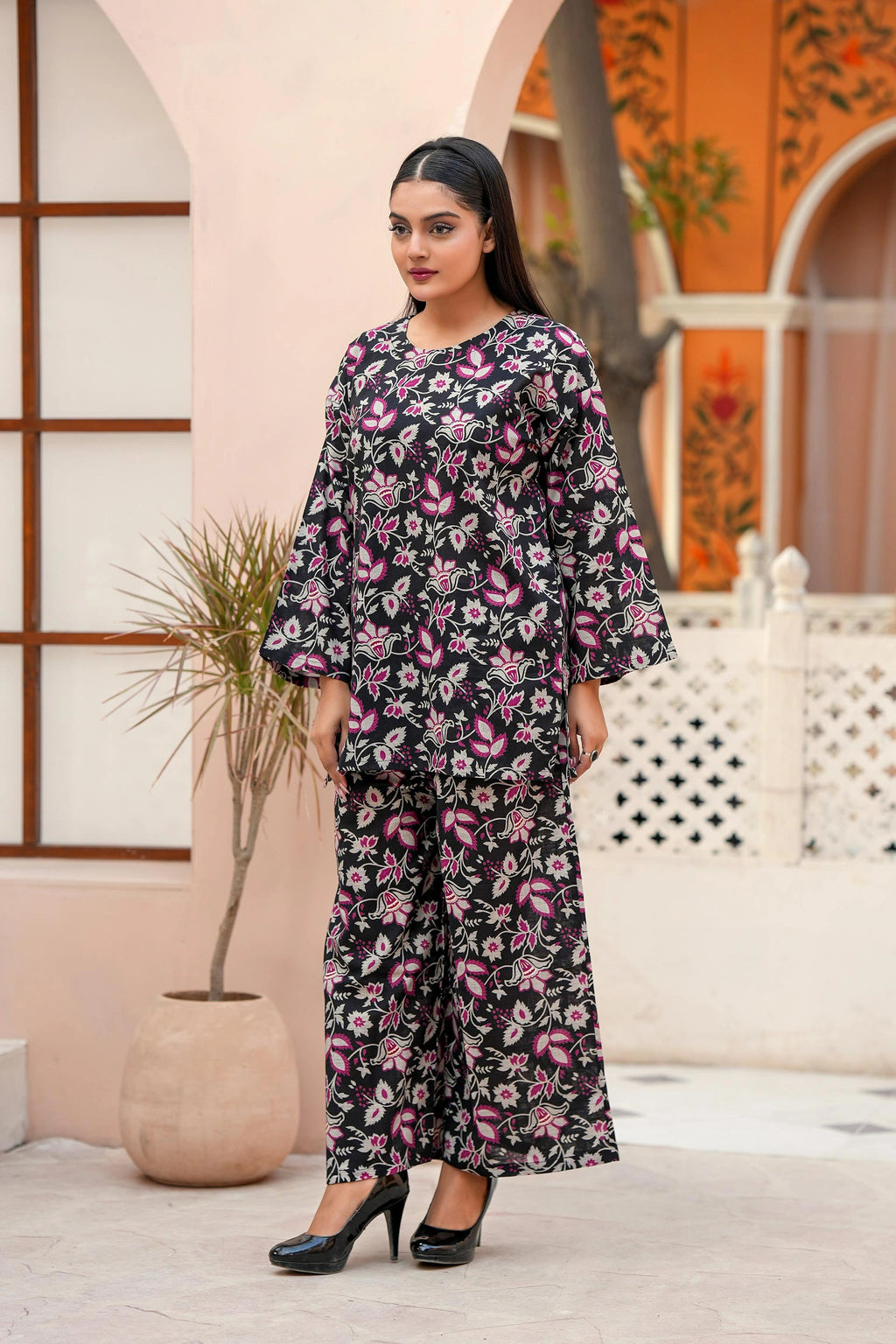 Elegant Black Botanical Khaddar-Feel Co-Ord Set | Floral Printed Outfit