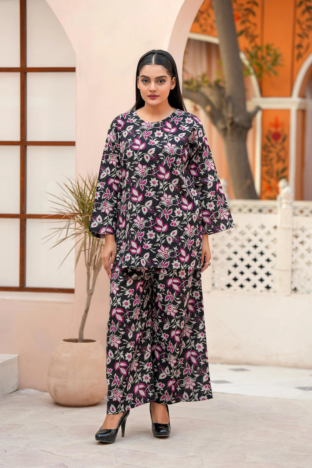 Elegant Black Botanical Khaddar-Feel Co-Ord Set | Floral Printed Outfit