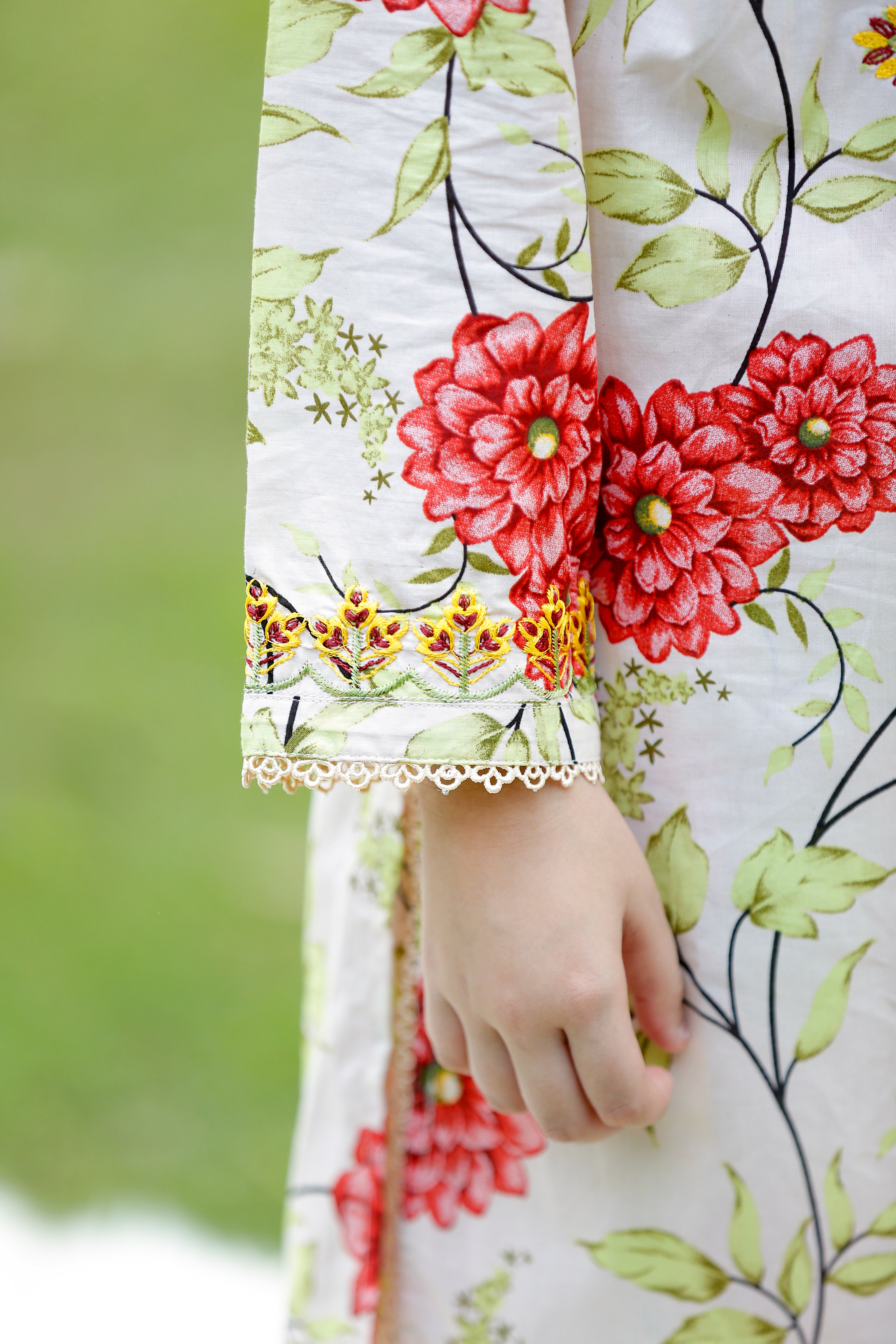 "Delicate Light" Lawn 02 Piece (RTW)