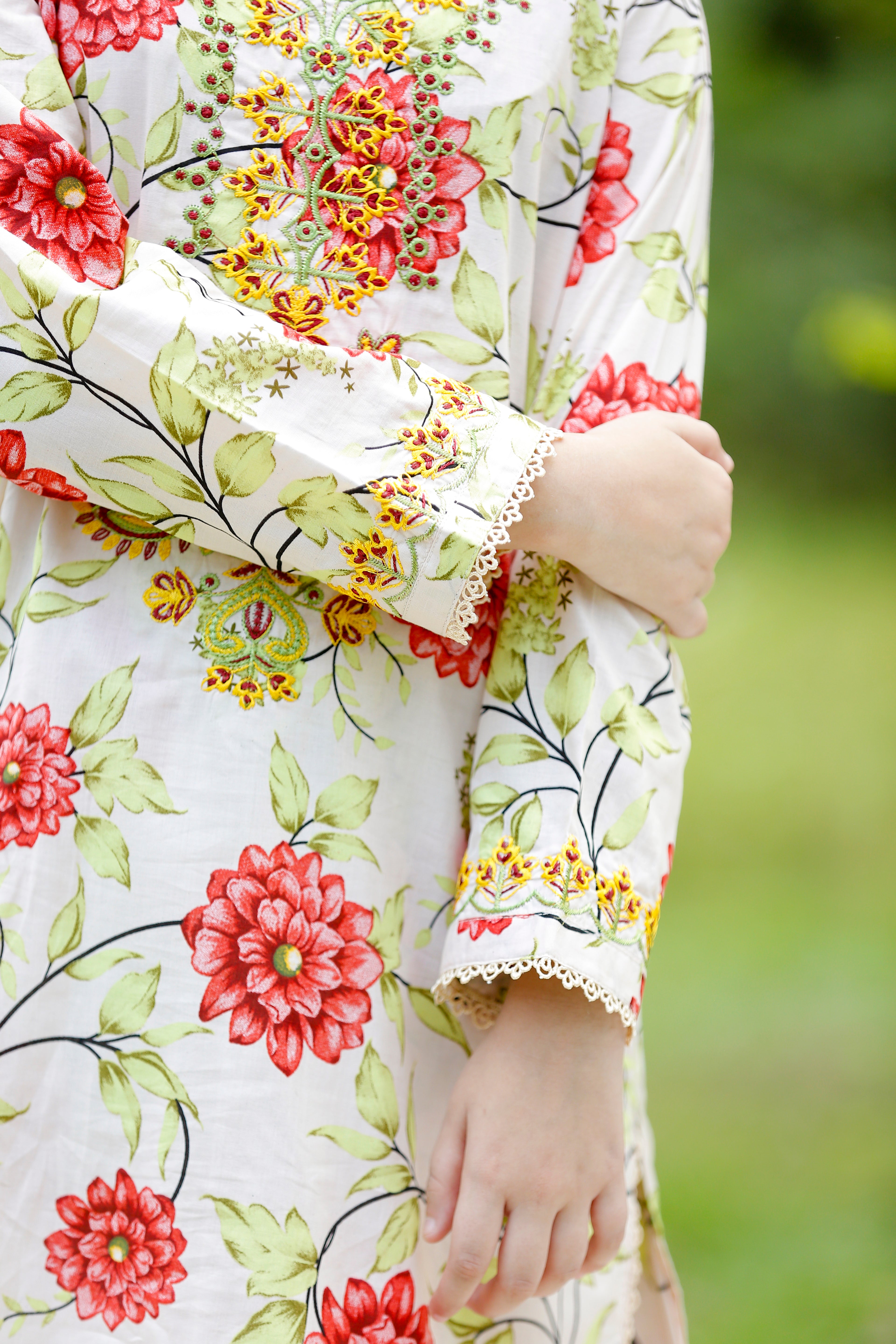 "Delicate Light" Lawn 02 Piece (RTW)