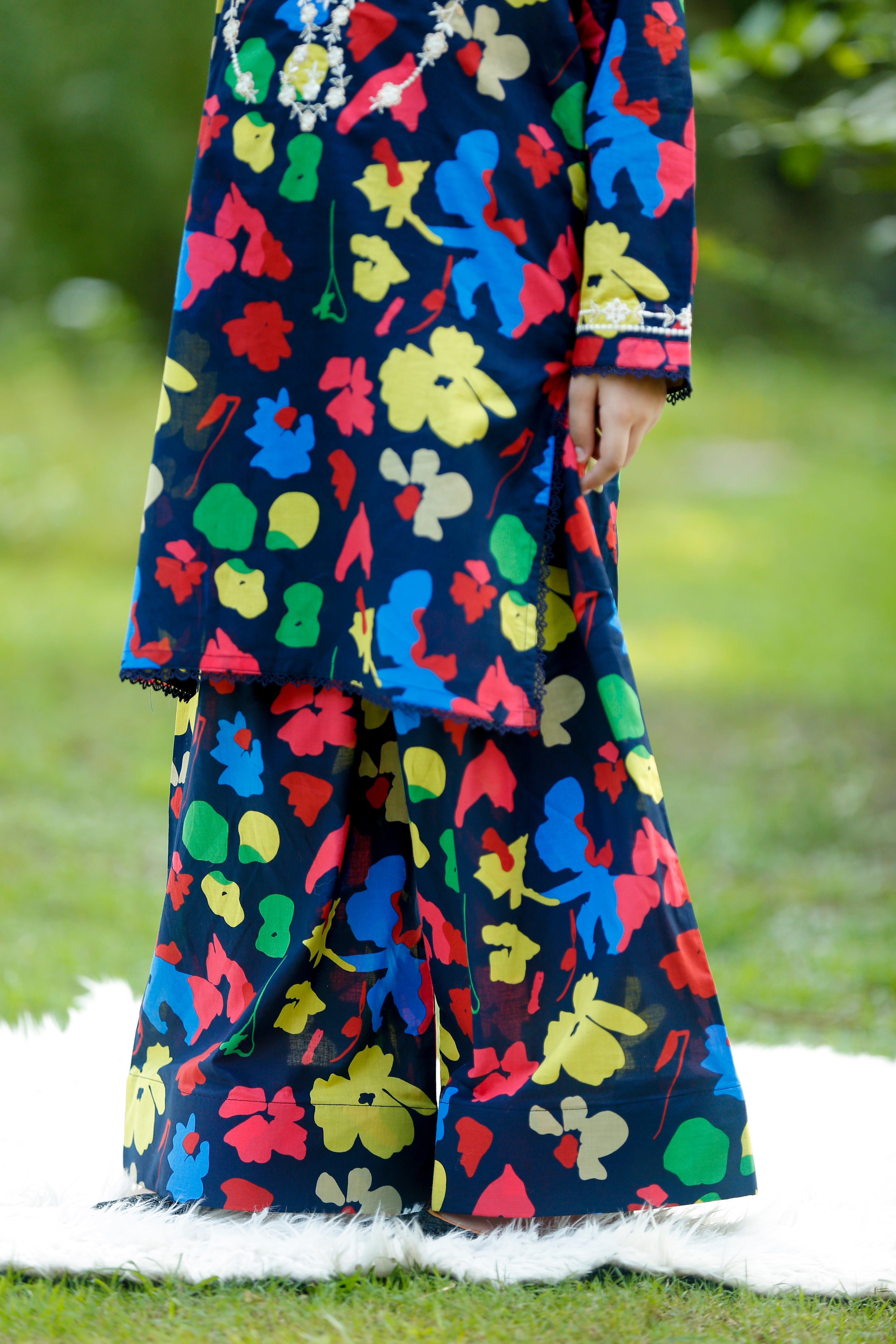 "Light of Flowers" Lawn 02 Piece (RTW)