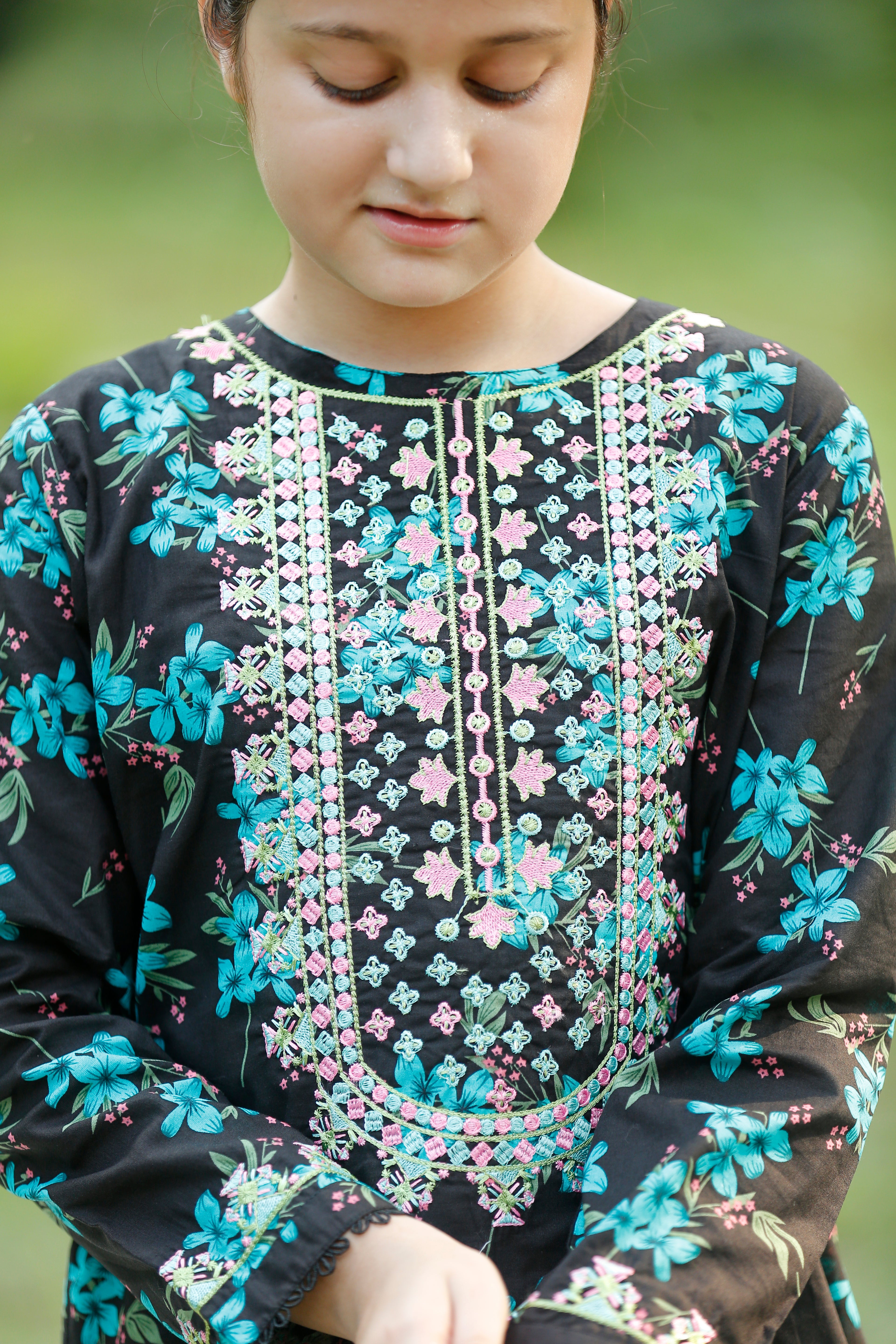 "Black Radiance" Lawn 02 Piece (RTW)