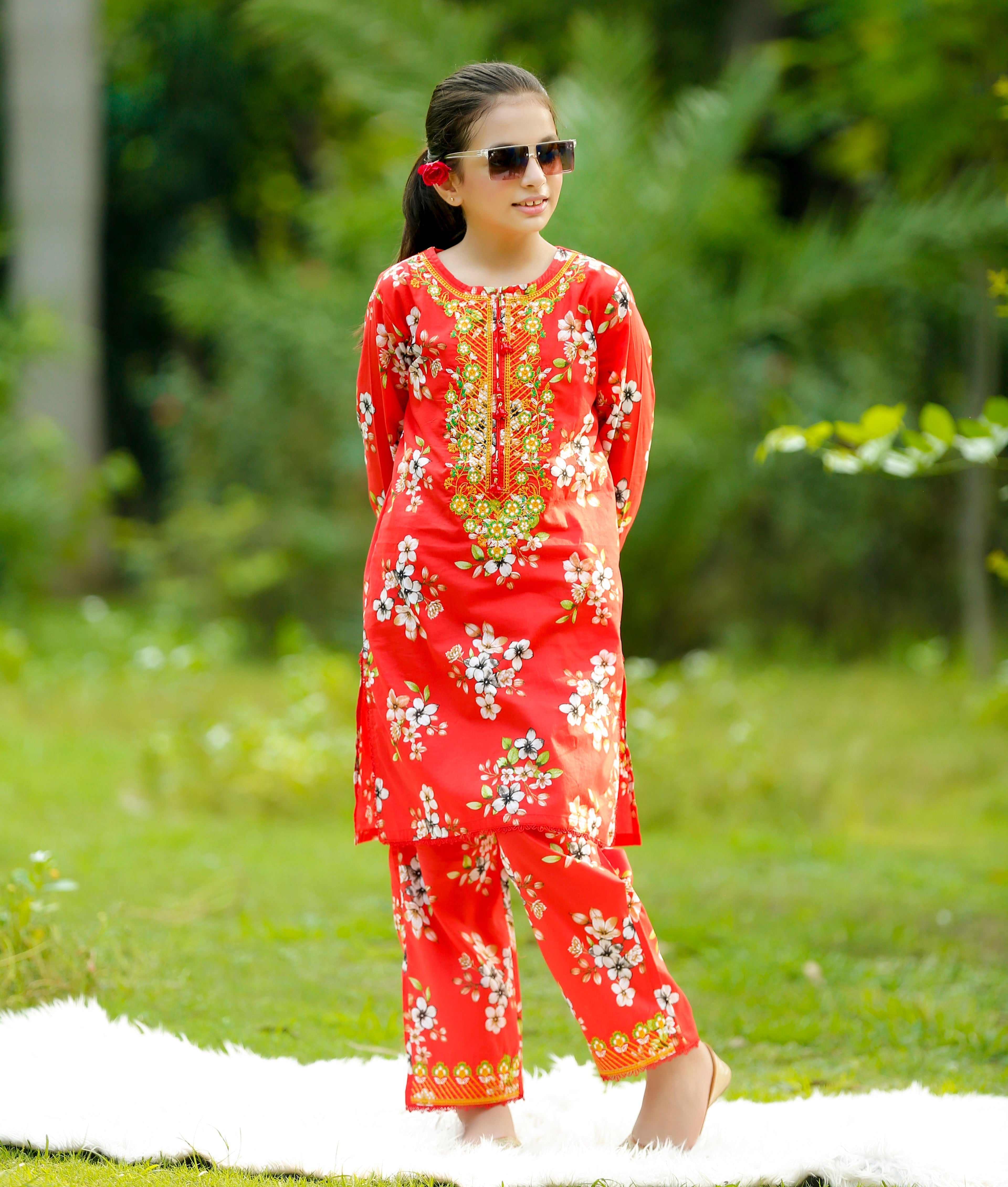 "Scarlet Majesty" Lawn 02 Piece (RTW)