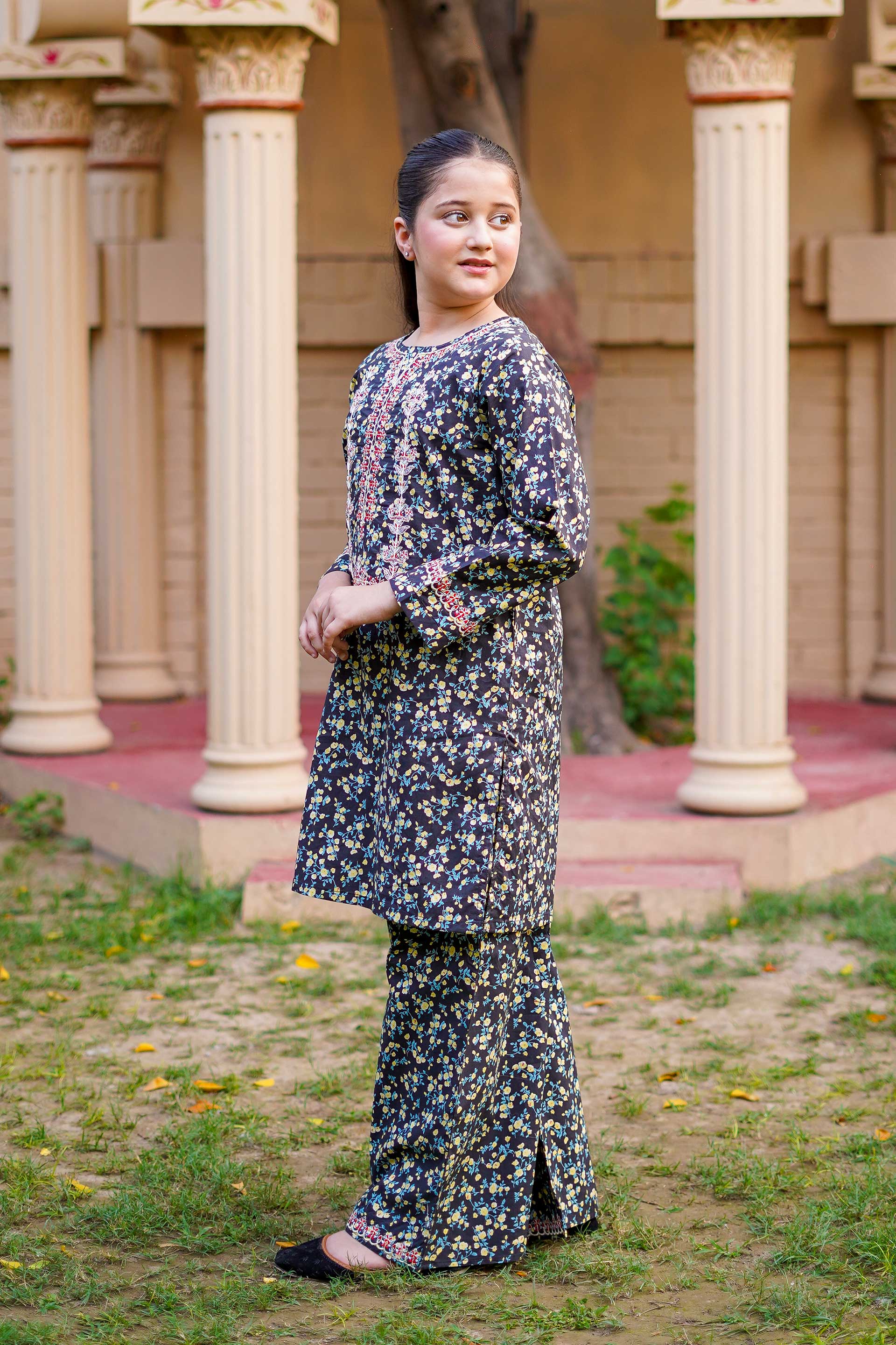 Black Meadow Charm Set – Printed China Lawn Black (RTW