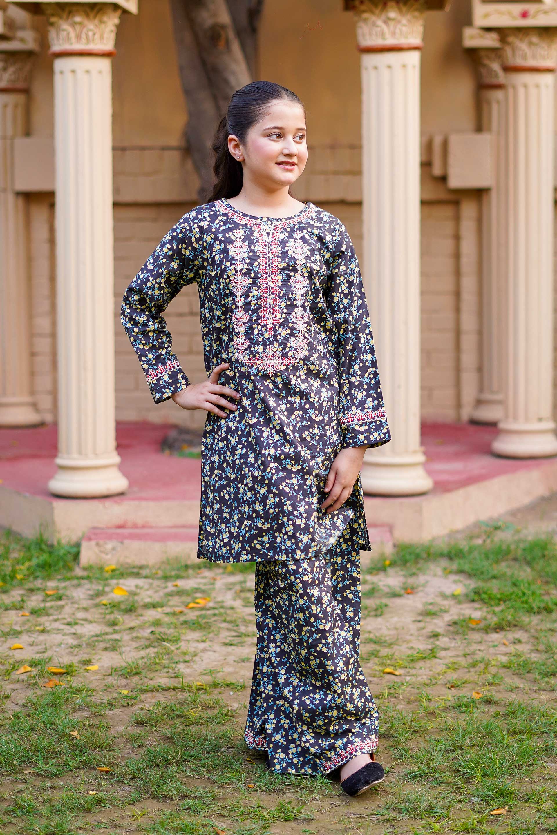 Black Meadow Charm Set – Printed China Lawn Black (RTW