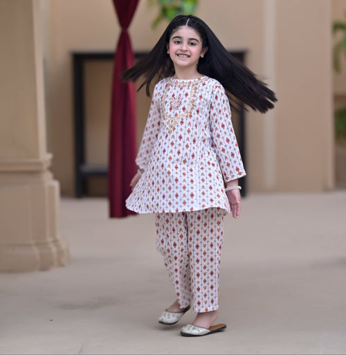 Lily Whisper 02 Piece lawn (RTW)