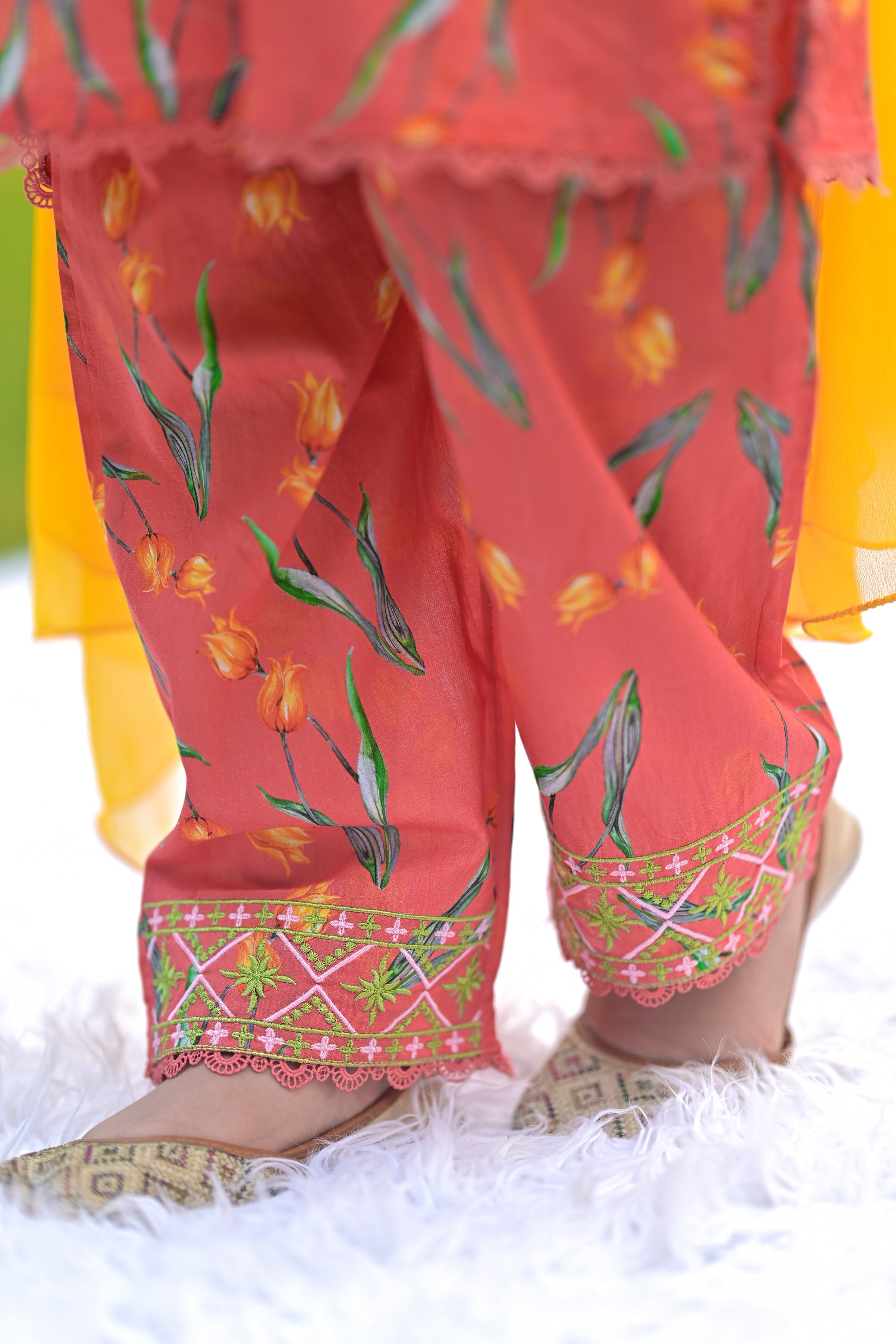 Rose Flutter 03 Piece Lawn (RTW)