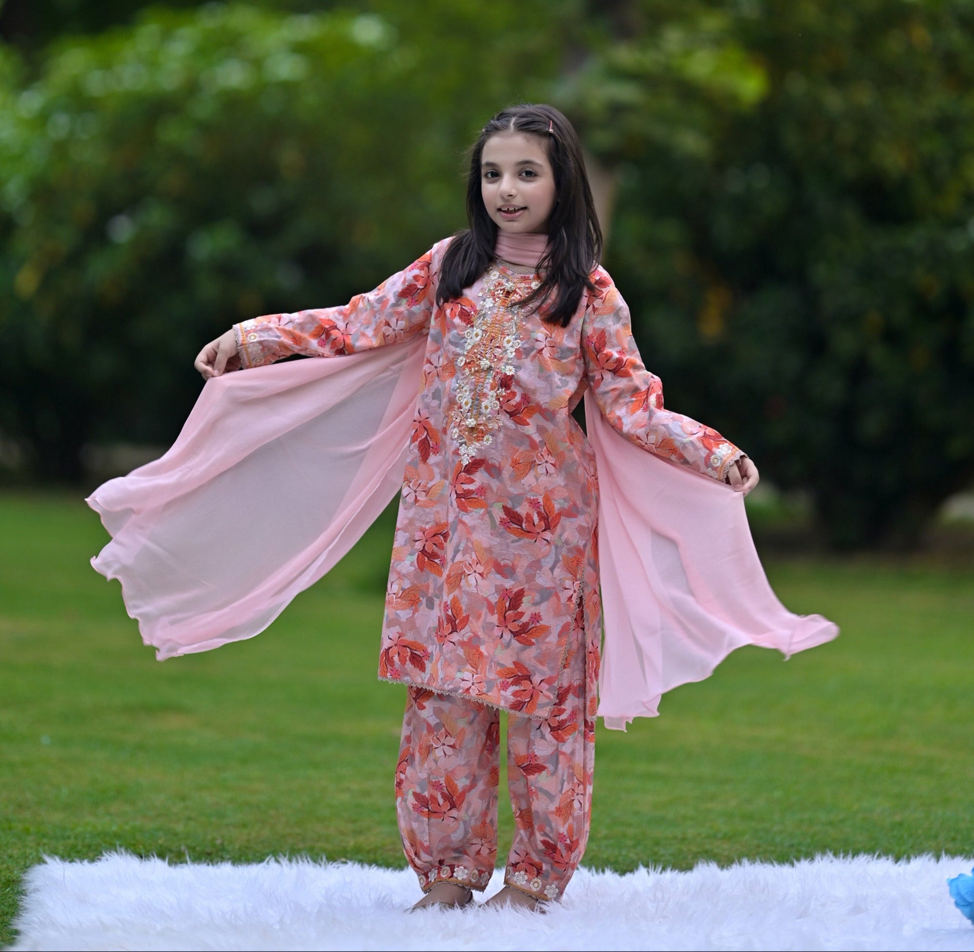 Petal Whirl 03 Piece Lawn (RTW)