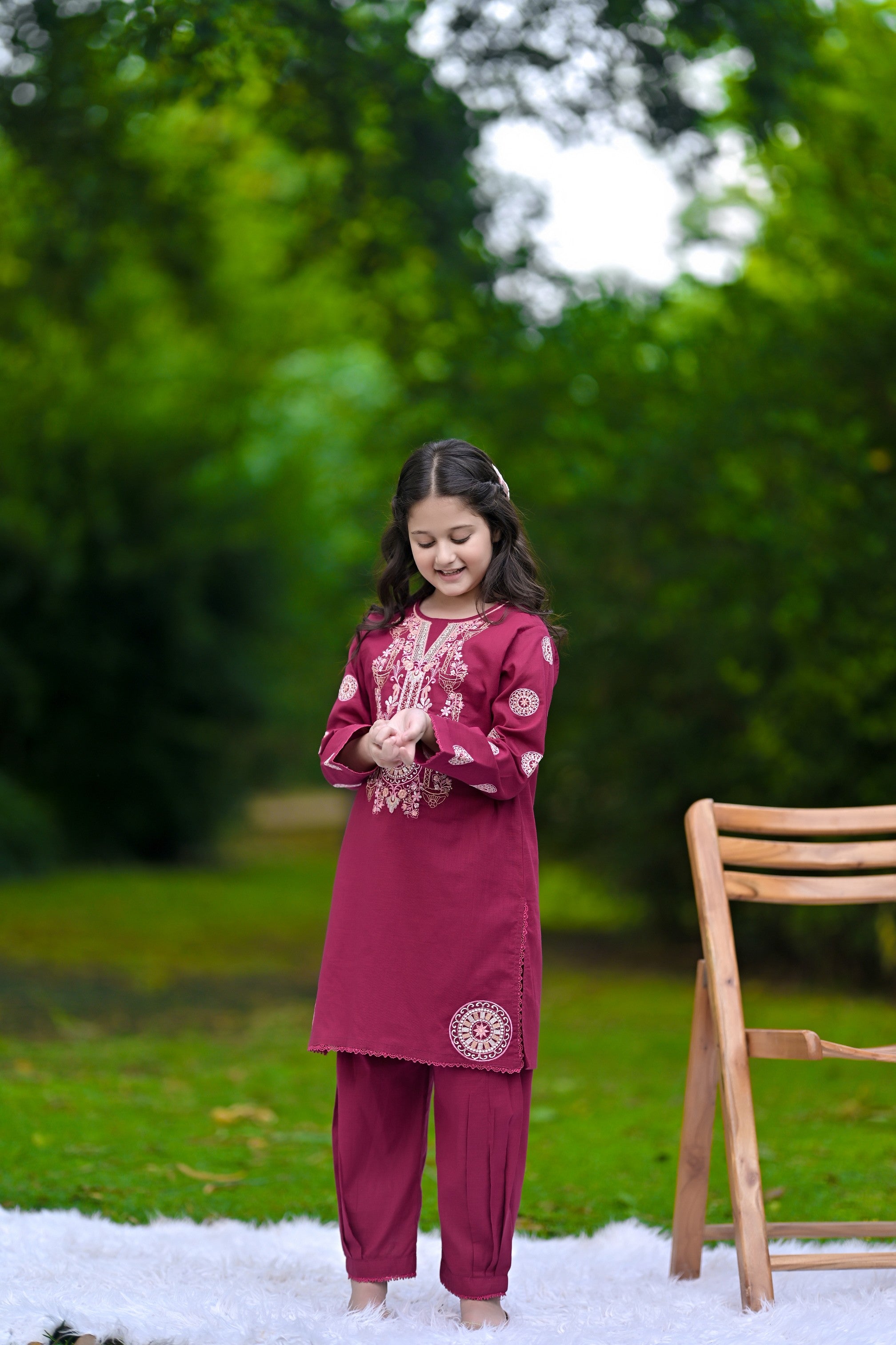Scarlet Elegance Embroidered Khaddar 02 Piece – Maroon (RTW)