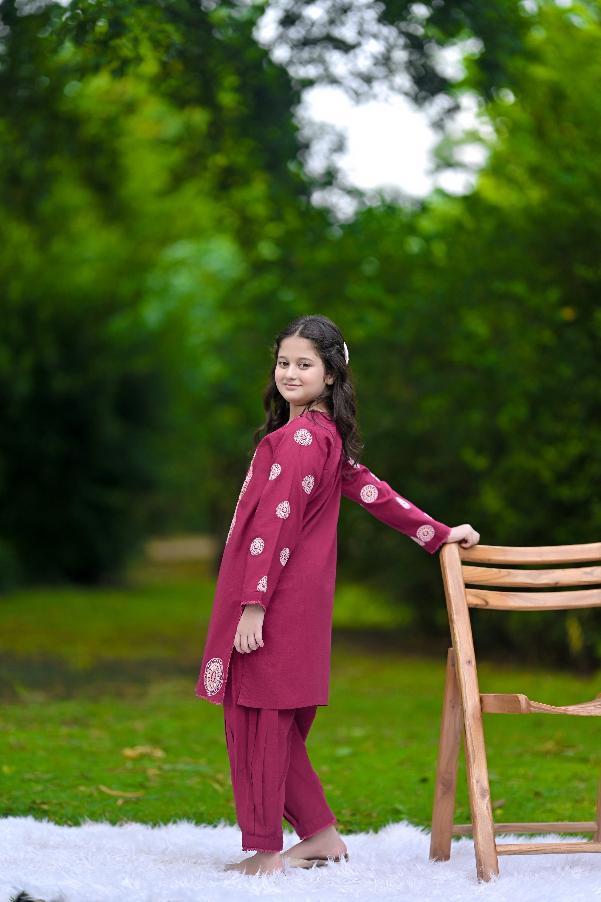 Scarlet Elegance Embroidered Khaddar 02 Piece – Maroon (RTW)