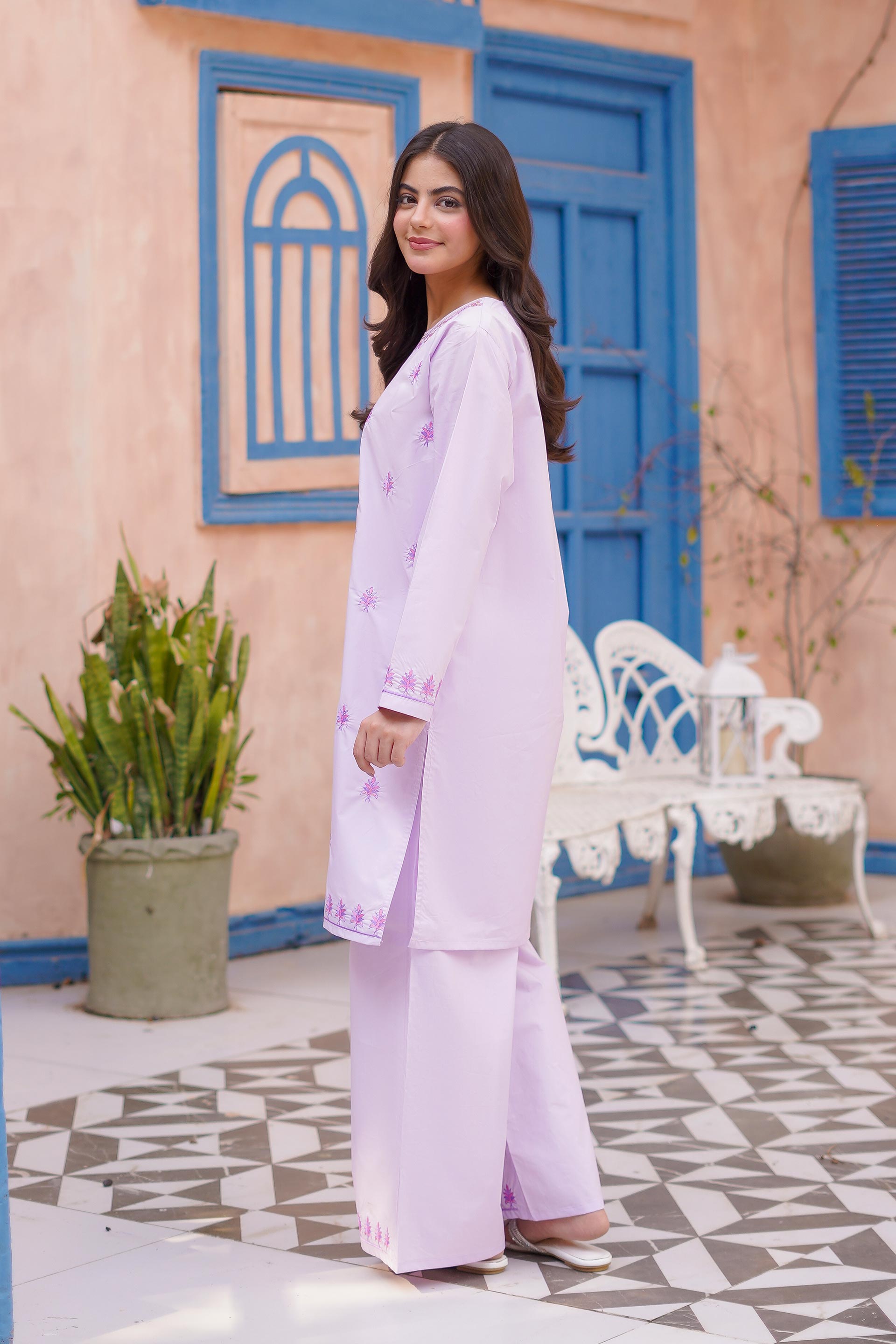 Lavender Bloom Embroidered  Lawn 2Pc – Soft Pastel (RTW)